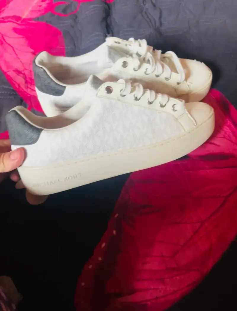 Zapatillas blancas Michael Kors de cuero