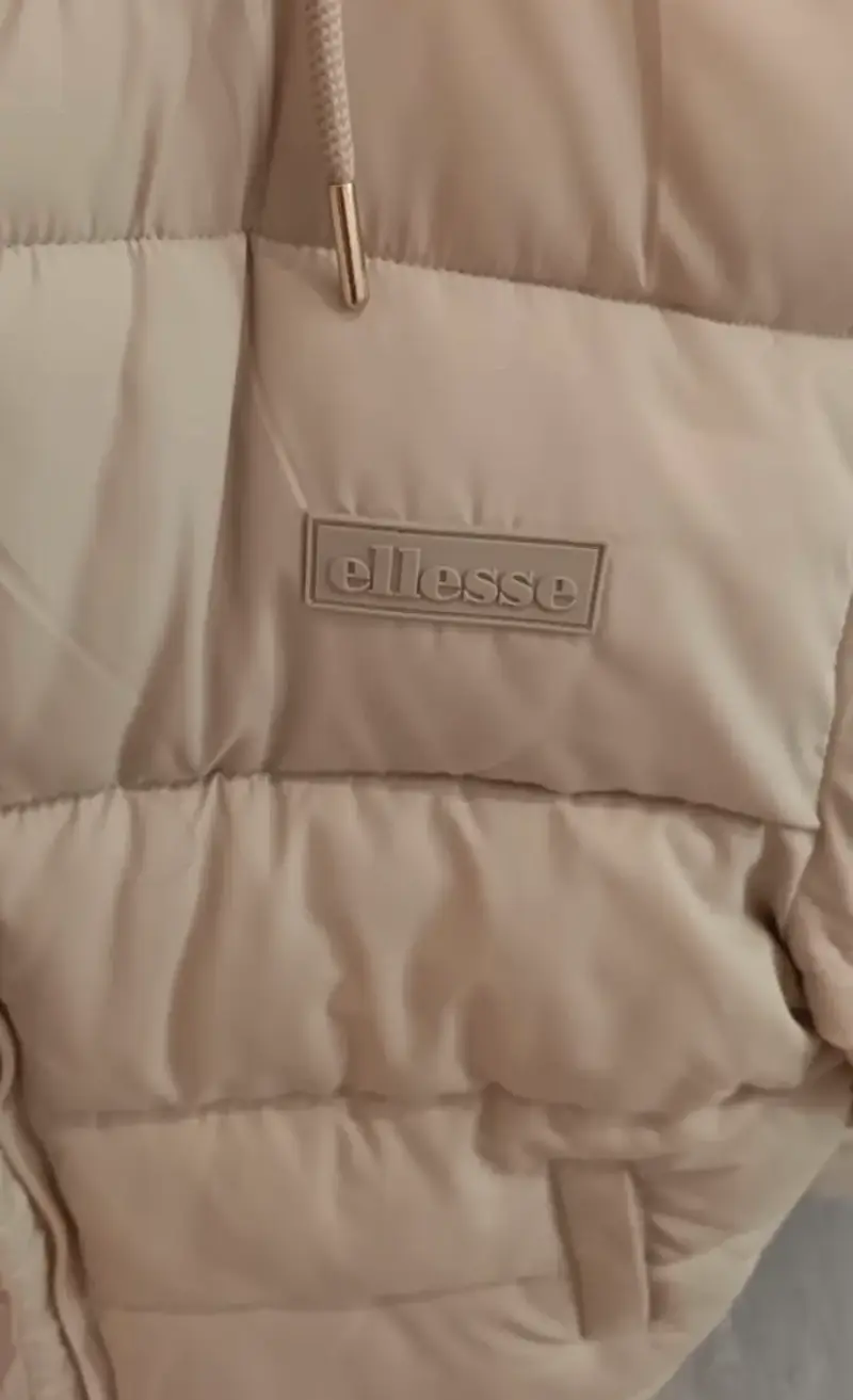 Chaqueta acolchada beige con capucha Ellesse - 2