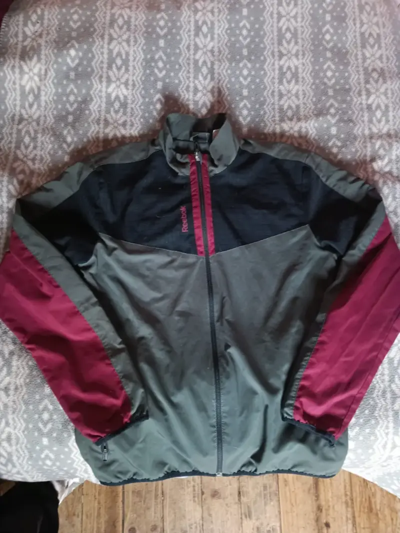 Chaqueta deportiva Reebok tricolor