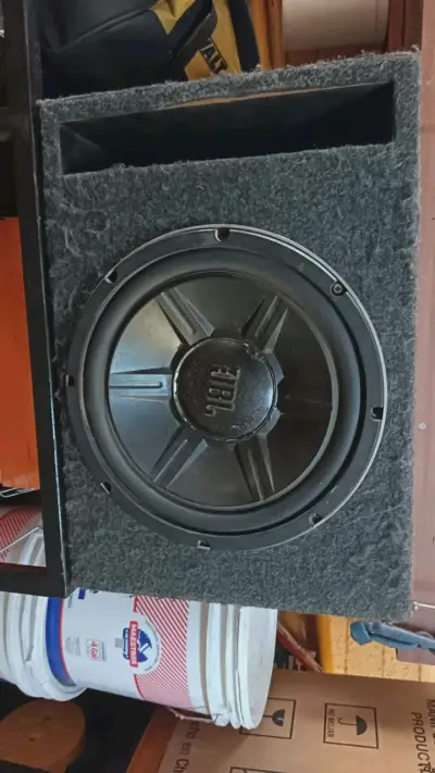 Subwoofer JBL doble bobina y amplificador crunch - miniatura 4