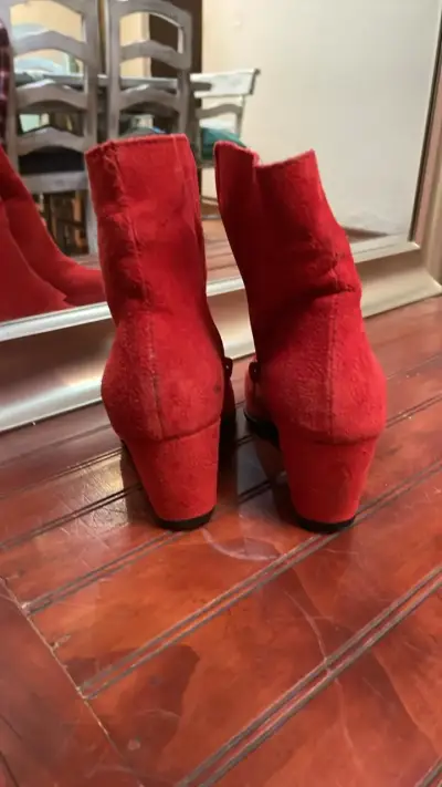 Botines rojos de gamuza con tacón - miniatura 3