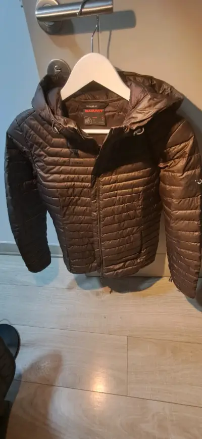 Chaqueta acolchada Mammut marrón con capucha - miniatura 1