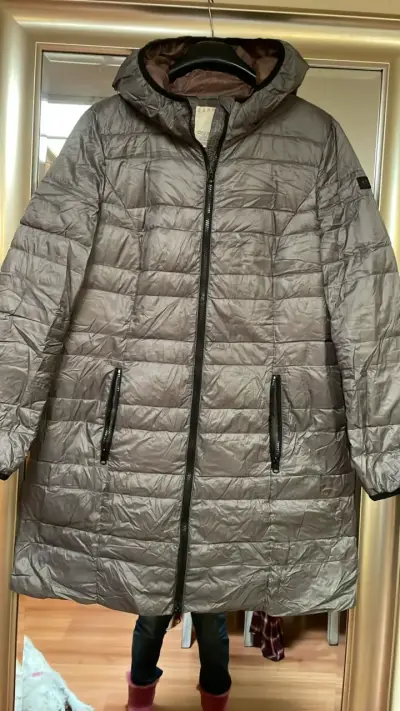 Parka largo acolchado gris con capucha - miniatura 1