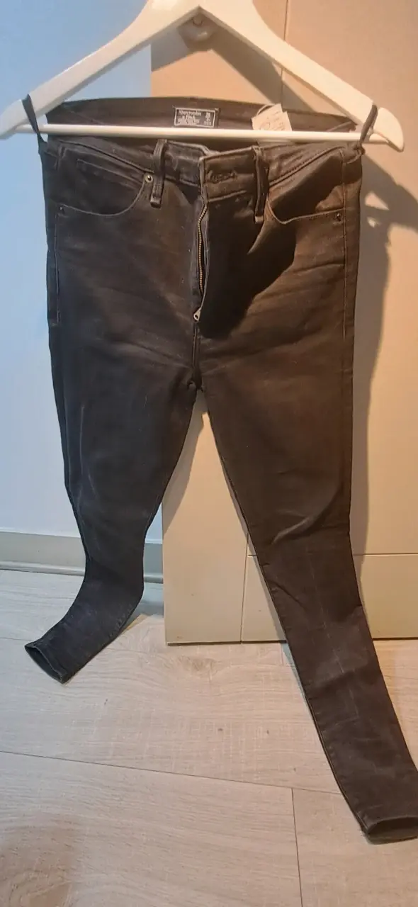 Jeans negros Abercrombie & Fitch para hombre - 1