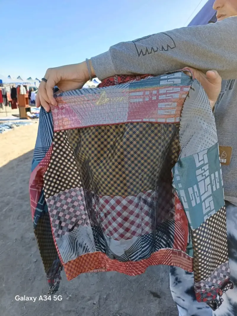 Chaqueta Desigual multicolor con diseño único - 2