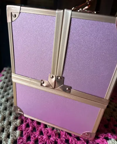 Maletín organizador de maquillaje rosa - miniatura 1