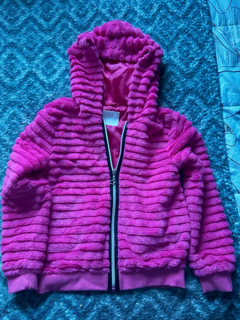 Chaqueta de felpa rosa con capucha para niña - 1
