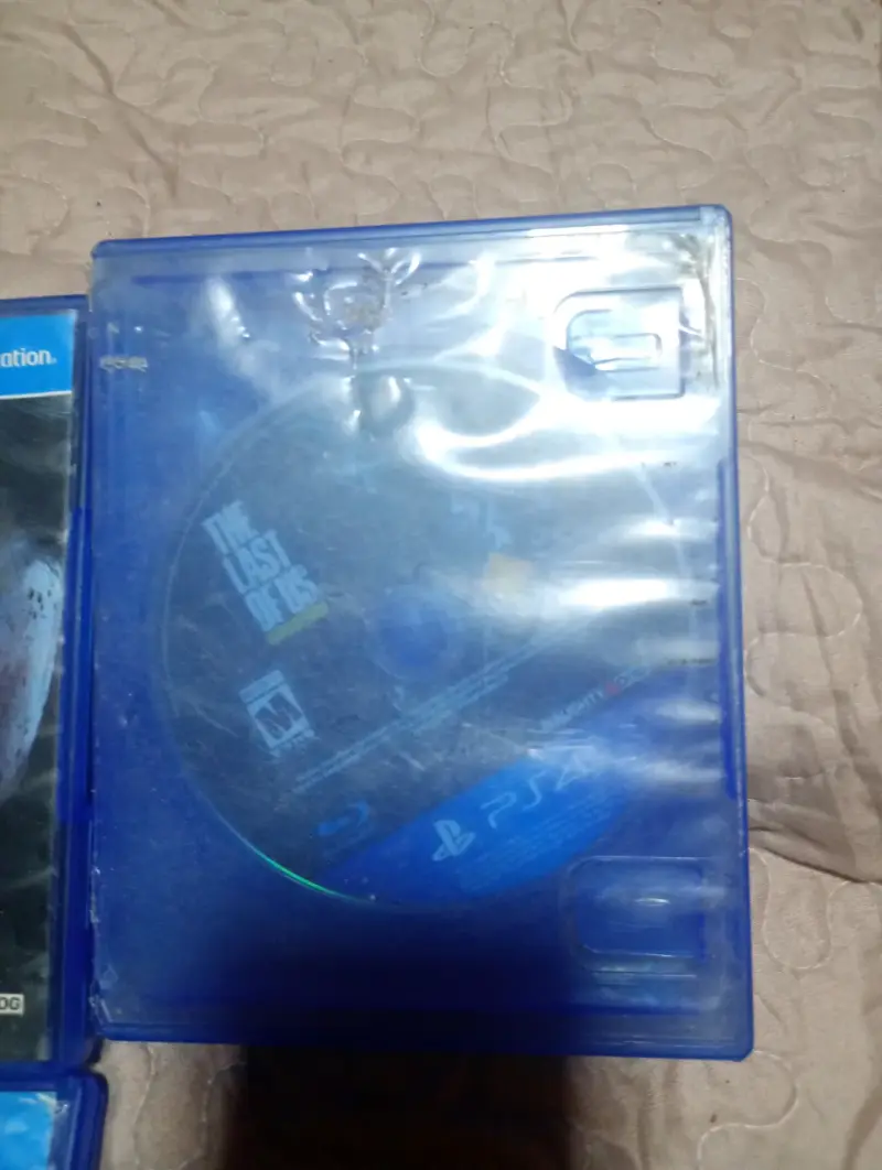 Juego PS4 The Last of Us - 3