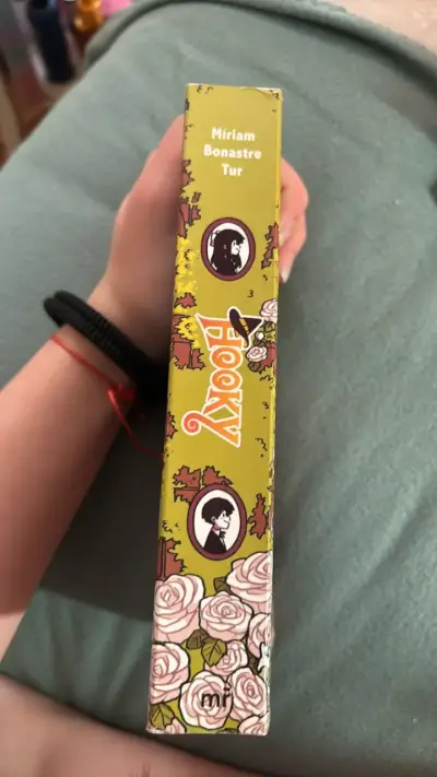 Libro Hooky de Miriam Bonastre Tur - miniatura 3