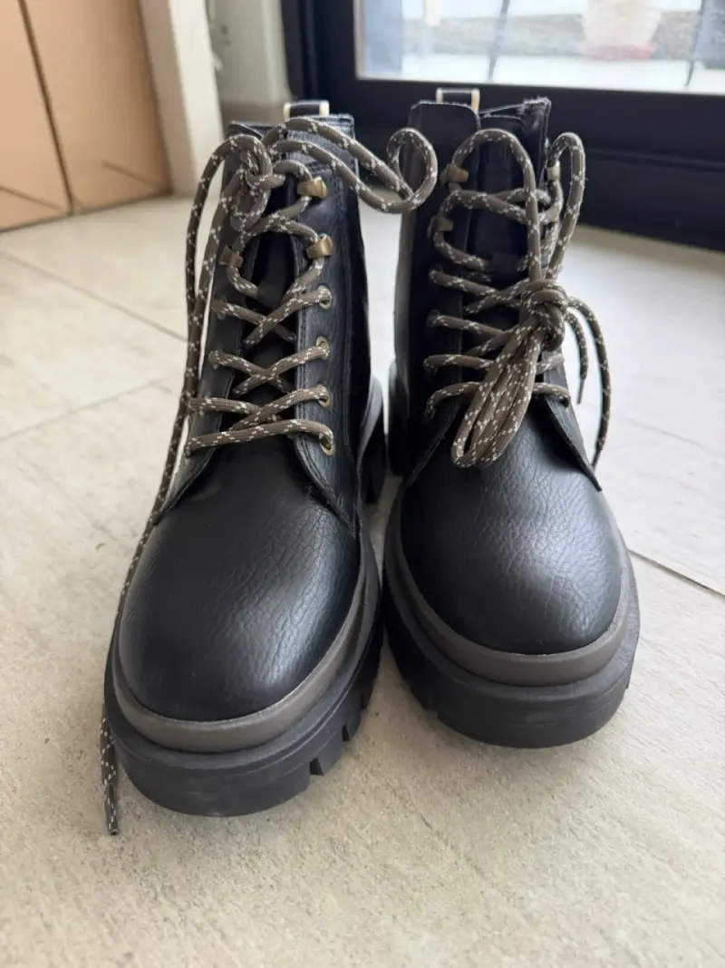Nuevas Botines negros PRUNE de cuero con cordones - 1