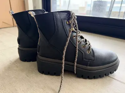 Nuevas Botines negros PRUNE de cuero con cordones - miniatura 2
