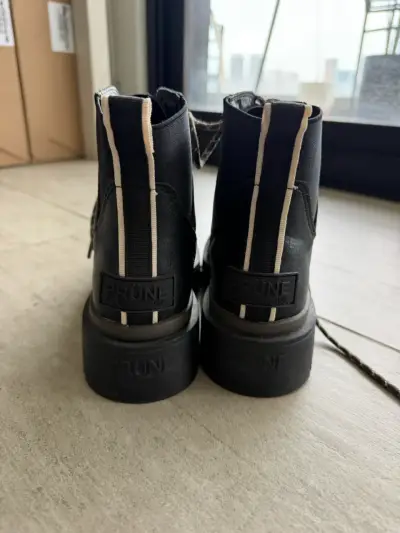 Nuevas Botines negros PRUNE de cuero con cordones - miniatura 3