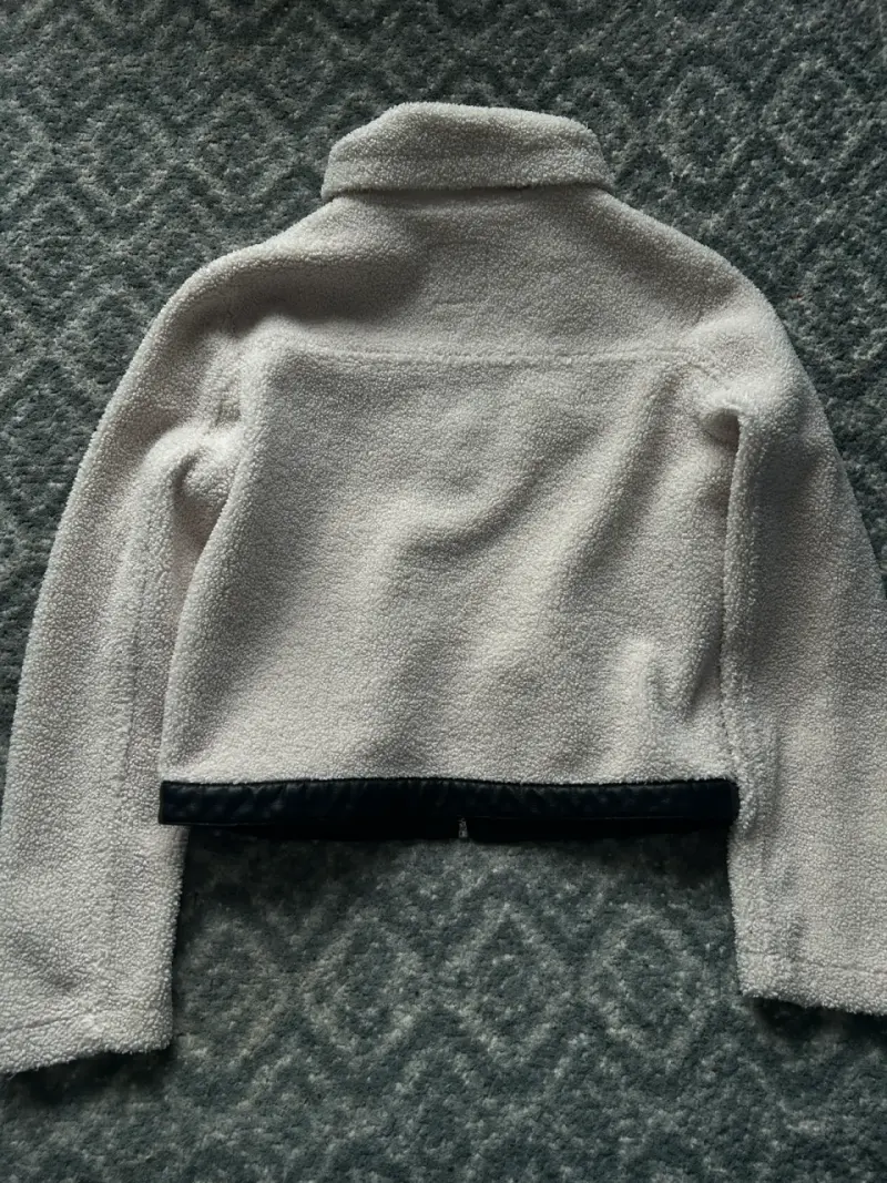 Chaqueta de lana beige con detalles negros - 4