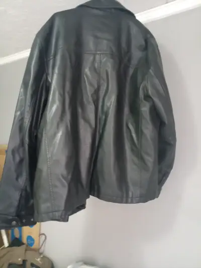Chaqueta de cuero negra para hombre - miniatura 1