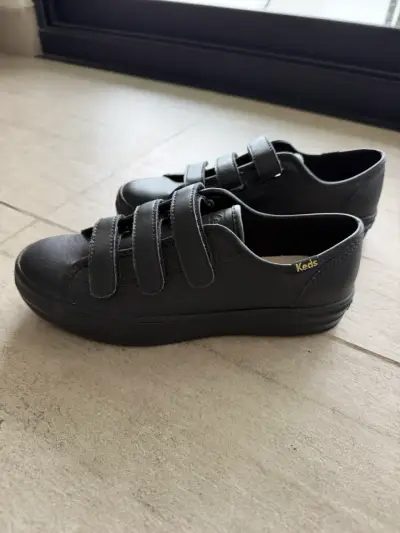 Nuevas zapatillas KEDS negras con velcro - miniatura 2