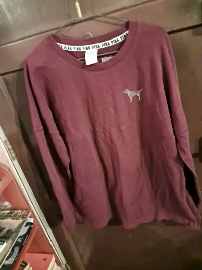 Polerón burdeos PINK con logo de perro - miniatura 1