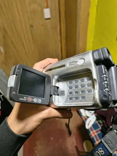 Videocámara Sony Handycam con NightShot Plus - miniatura 2