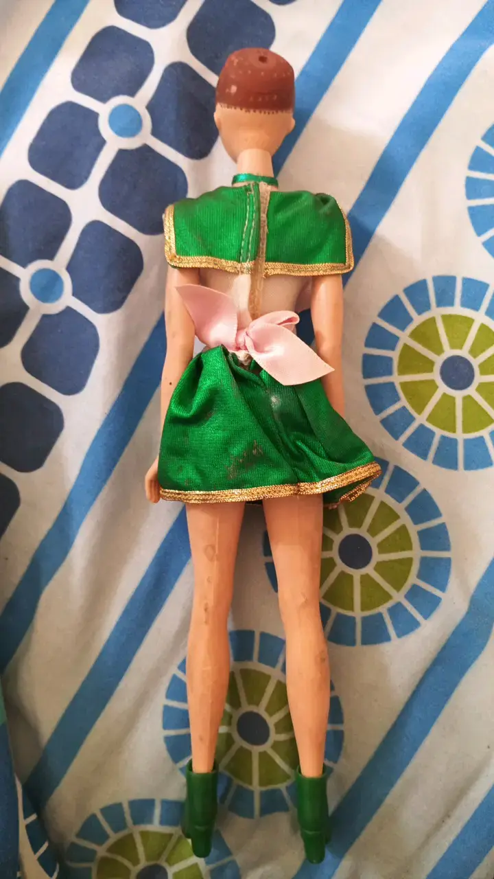 Muñeca sailor moon vintage con traje verde y rosa - 2