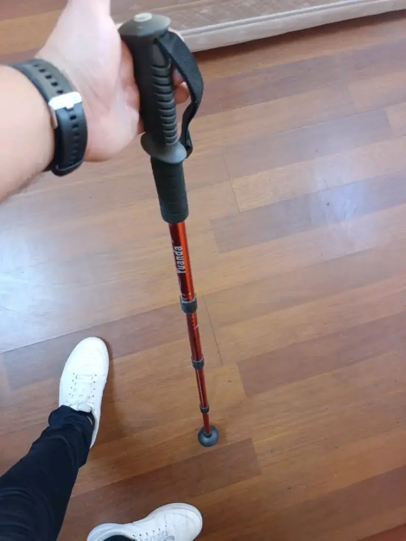 Bastón de trekking ajustable