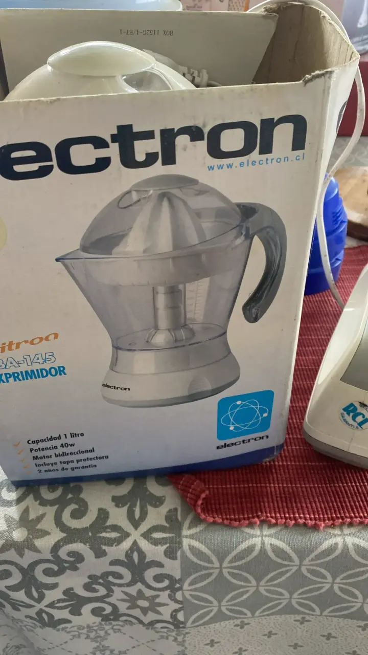 Exprimidor eléctrico Electron EA-145 1 litro