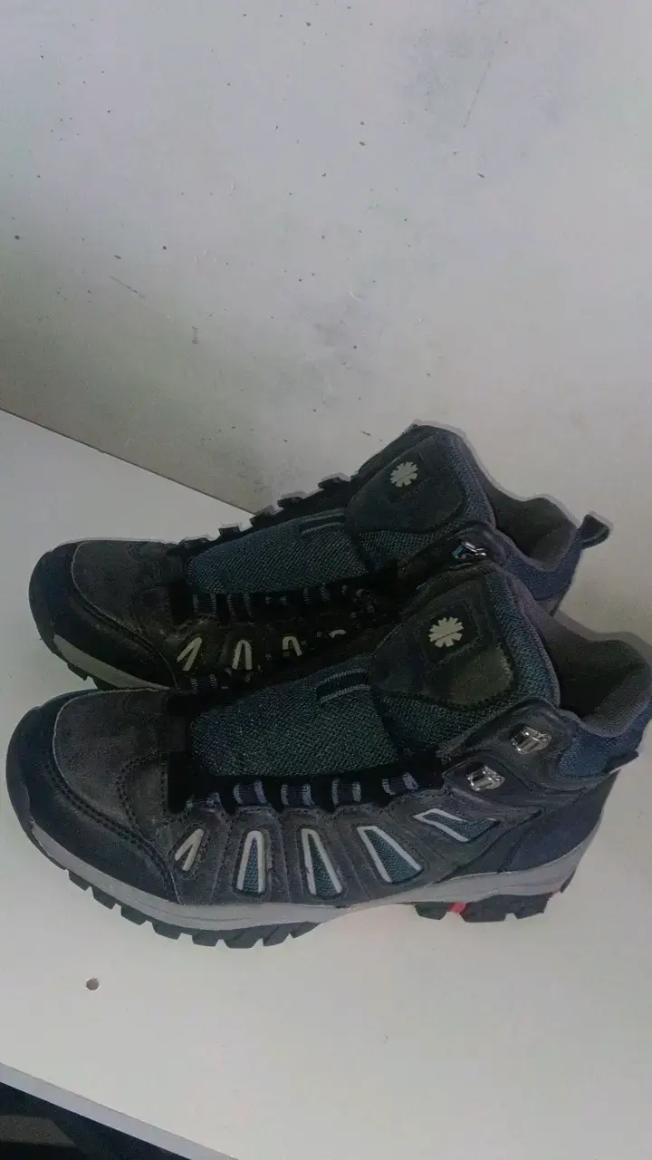 Botas de trekking negras para hombre