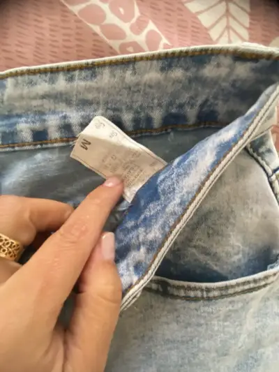 Jeans de mezclilla azul claro estilo vintage - miniatura 2