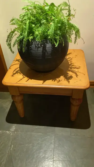 Mesa de madera con cajón rústica - miniatura 3