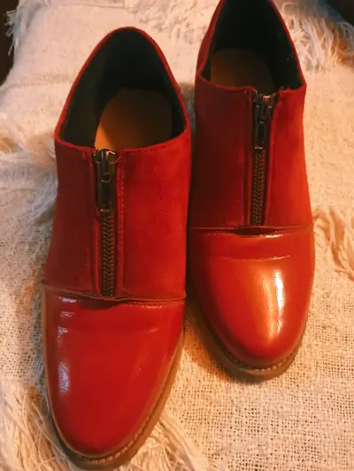 Botines rojos de gamuza con cierre lateral - miniatura 4