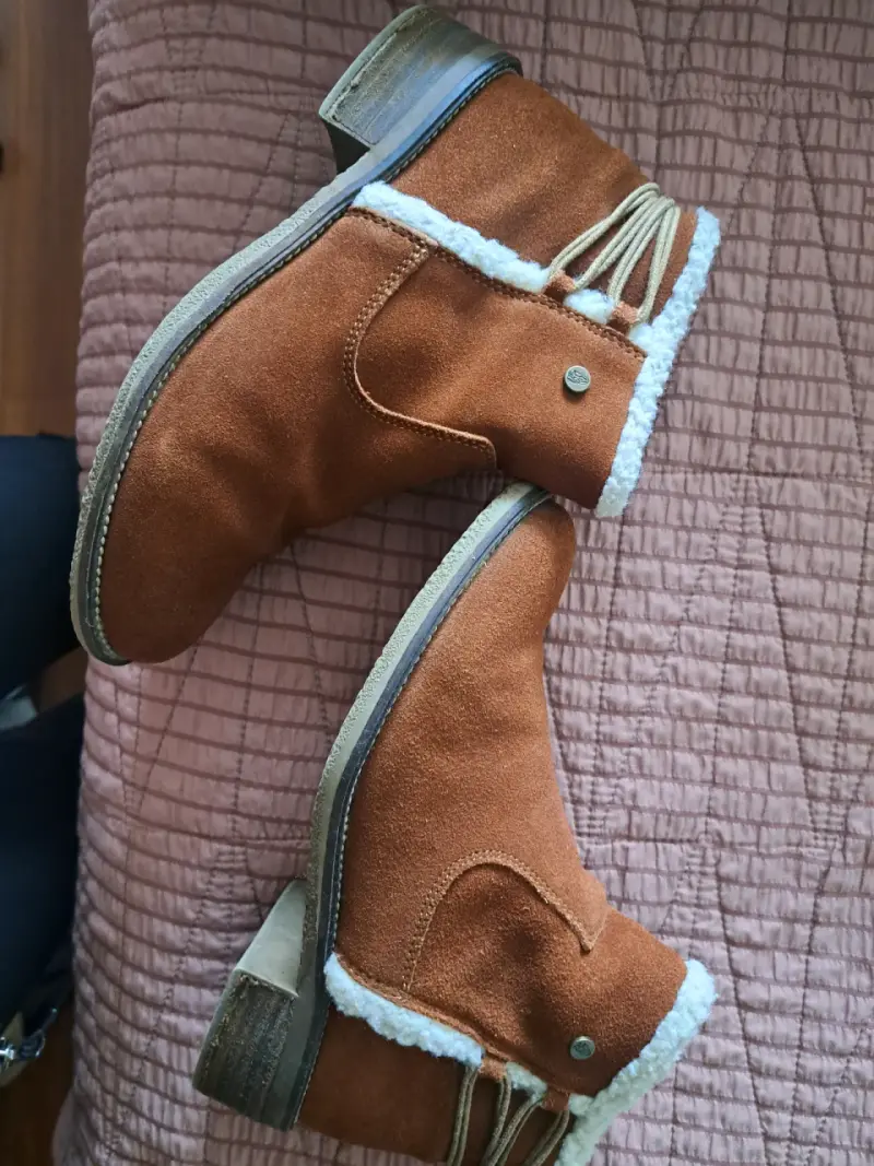 Botines de gamuza marrón con forro de lana - 4