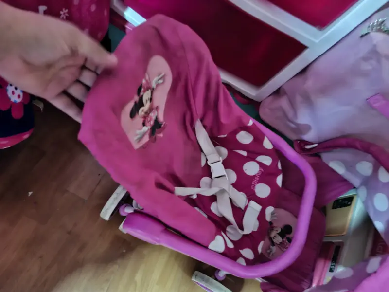 Coche y cuna de juguete Disney Minnie rosa - 3