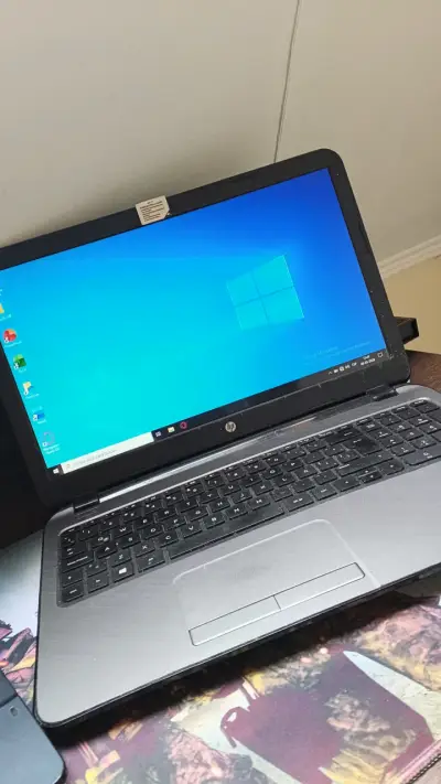 laptops Samsung y HP en buen estado - miniatura 3
