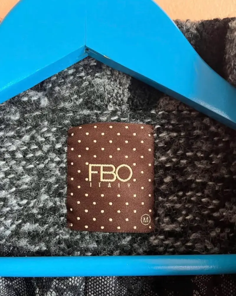 Chaqueta de lana FBO gris con diseño único - 2