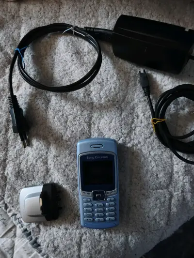 Teléfono Sony Ericsson más camara - miniatura 2