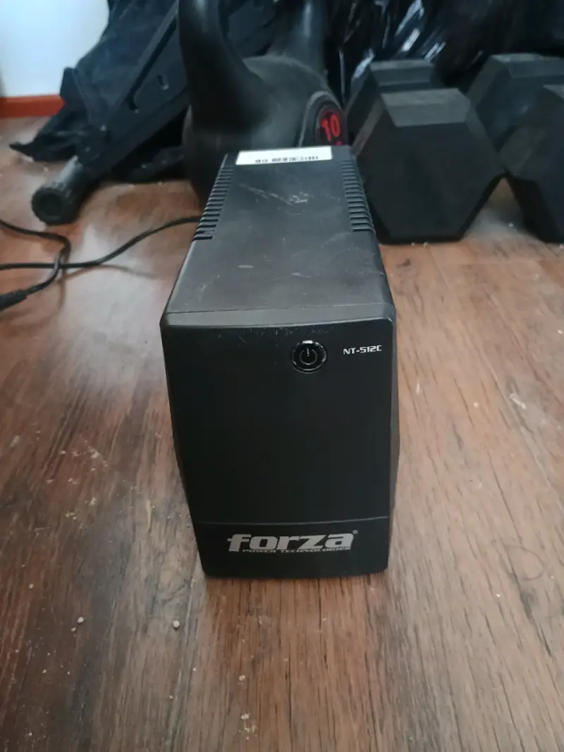 UPS Forza NT-512C para protección eléctrica - 1