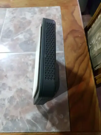 Router Movistar con diseño moderno - miniatura 2
