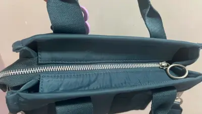 Bolso Bubba mini tote azul con colgante - miniatura 5