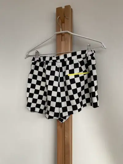 Shorts a cuadros blanco y negro - miniatura 2