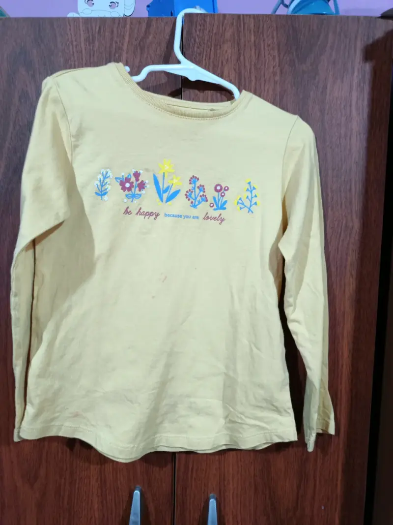 Polera manga larga beige con estampado floral - 3