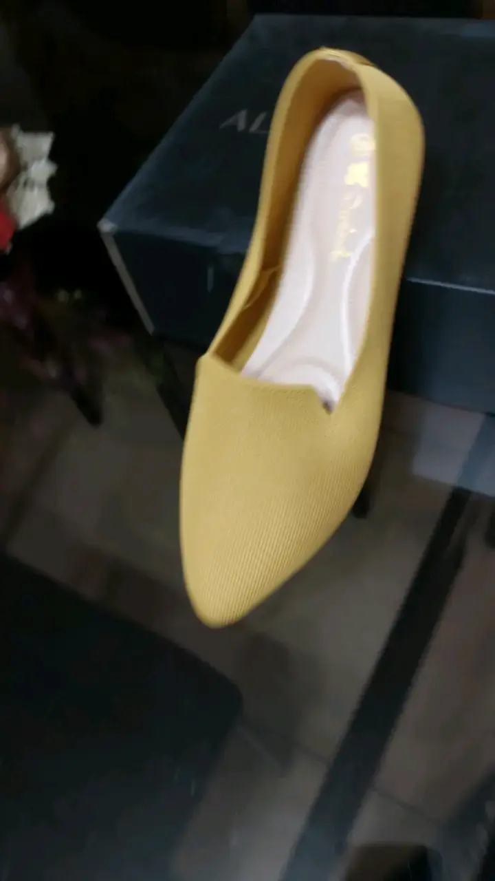 Zapato plano amarillo elegante para mujer - 2