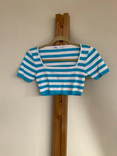 Top corto a rayas azul y blanco Zara - miniatura 1
