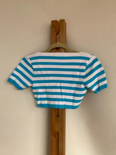 Top corto a rayas azul y blanco Zara - miniatura 2