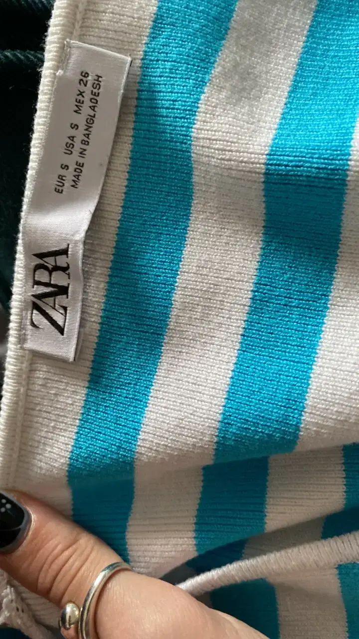 Top corto a rayas azul y blanco Zara - 3