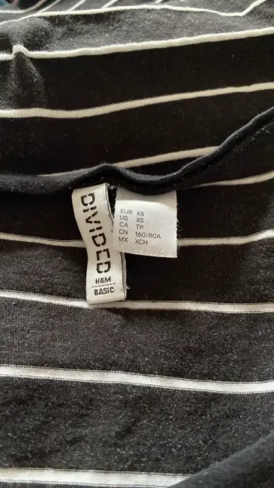 Polera a rayas negra y blanca H&M - miniatura 3