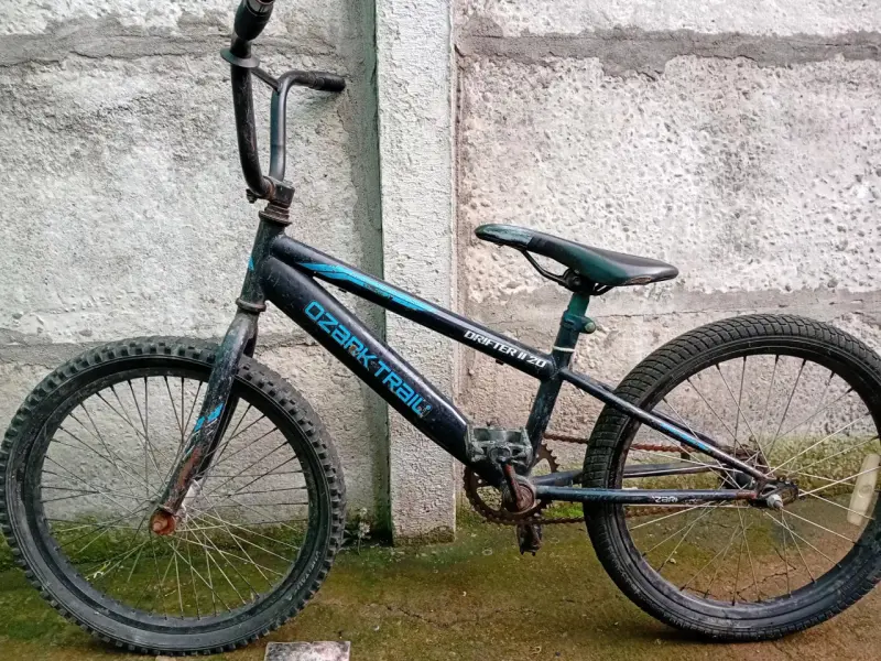 Bicicleta BMX Ozark Trail Drifter 20" - 1