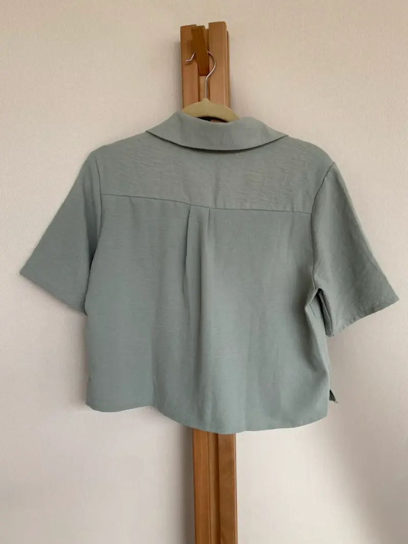 Camisa de lino verde agua con botones - 2