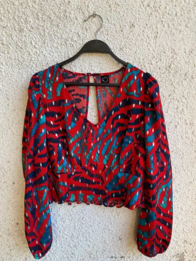 Blusa estampada marca io talla S - miniatura 4