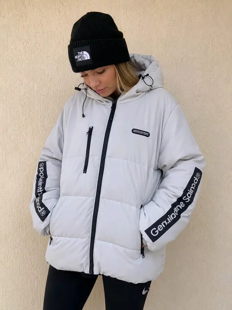 Chaqueta acolchada blanca con capucha - 5