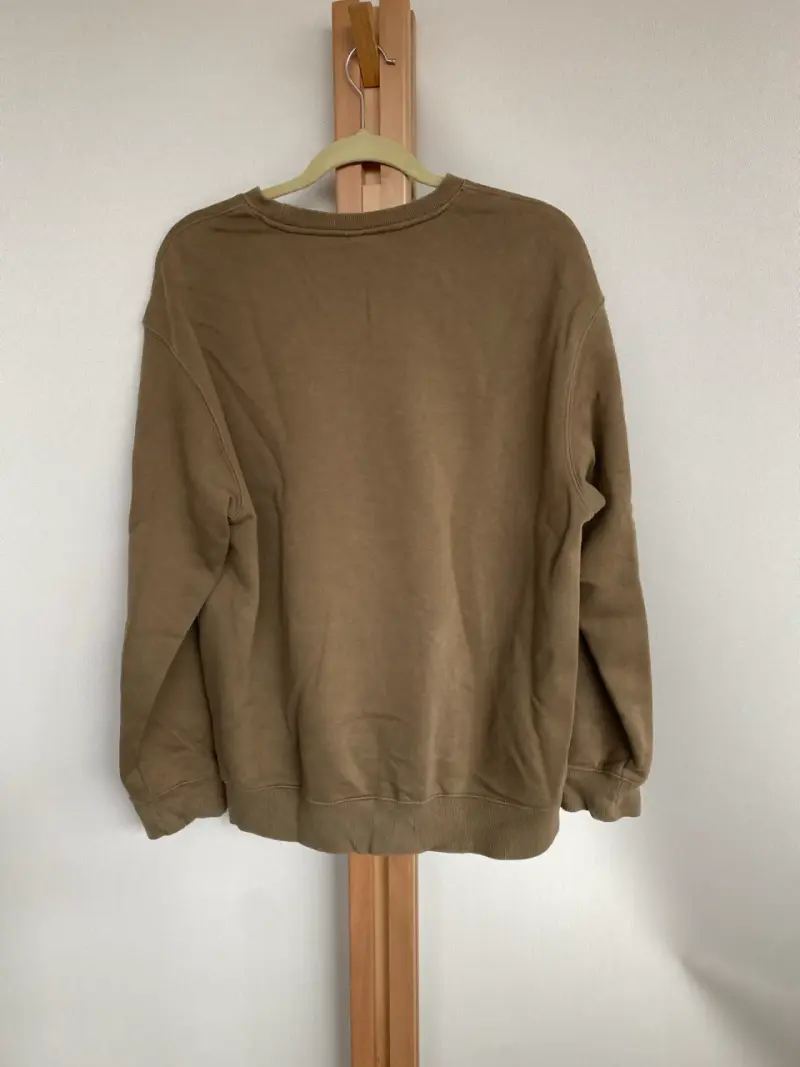 Polerón marrón con estampado 'PAUSE' de H&M - 2