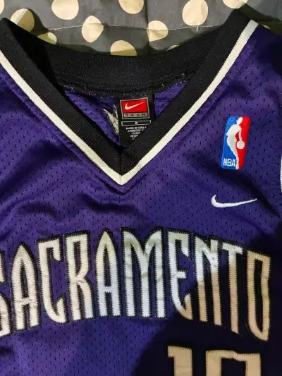 Camiseta NBA Sacramento Kings Nike morada - miniatura 2