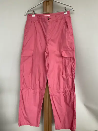 Pantalones cargo rosados para mujer - miniatura 1